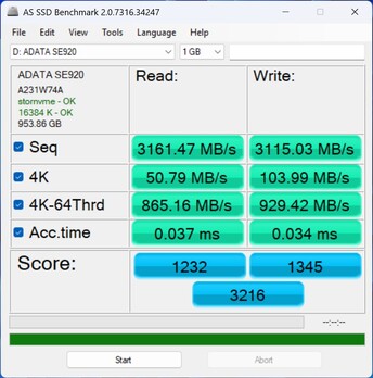 Teljesítmény-ellenőrzés az ADATA SE920 USB4-en keresztül