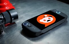 Lenovo Legion Go 2 szomorú Reddit logóval