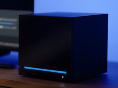 Valve Steam Machine a TV állványon (Kép forrása: screenshot, Valve YouTube szerkesztéssel)