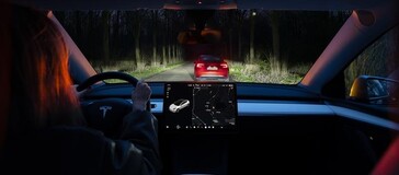 Tesla tavaszi frissítés 2025 adaptív fényszóró