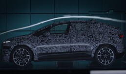 Az első vázlatok után az új Audi A2 e-tron álcázva, jégen és havon, valamint az észak-svédországi tesztvezetések során a szélcsatornában debütál a valóságban.