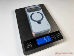 A Torras Ostand Q3 Air Pro iPhone-tok súlya körülbelül 53 g.