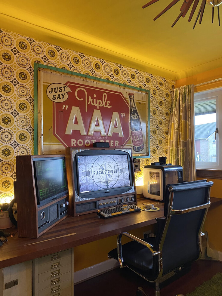 (Kép forrása: u/badbeachbuggy via r/battlestations)