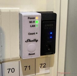 Az új Anker Solix Smart Meter Gen 2 most már ugyanolyan vékony, mint a vele egyaránt kompatibilis Shelly Pro 3 EM