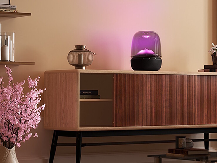 Az Aura Studio 5 hangszóró világítása a hangulathoz igazítható. (Kép forrása: Harman Kardon Japan)