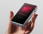 Az Astell & Kern PD5 alumíniumházas digitális audiolejátszó súlya mindössze 6,98 oz. (198 g).