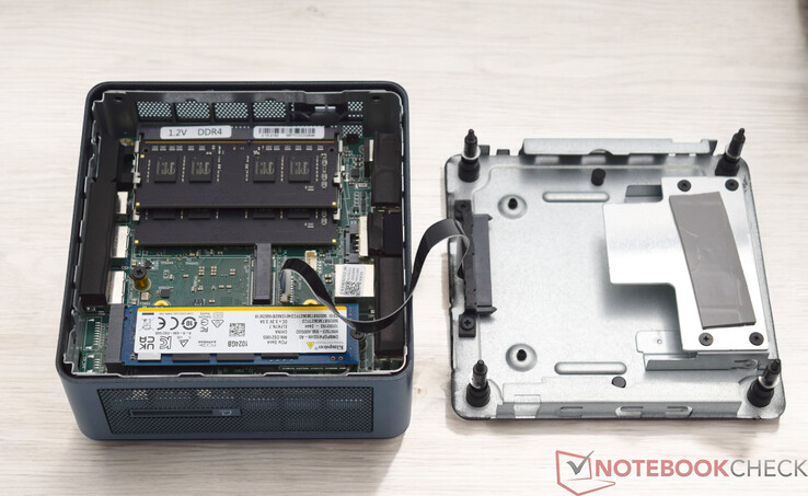 A Geekom Mini IT13 2025 Edition felnyitott alsó résszel