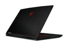 Az MSI néhány kedvező árú gamer laptopját mindössze 8 GB RAM-mal és egy hamisítás elleni matricával szállítják, hogy a végfelhasználókat visszatartsák a memória saját maguk általi frissítésétől (Kép forrása: MSI)