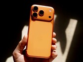 A Apple iPhone 17 Pro utódja várhatóan legalább két kamerafrissítést kap. (Kép forrása: Nick Cozier)