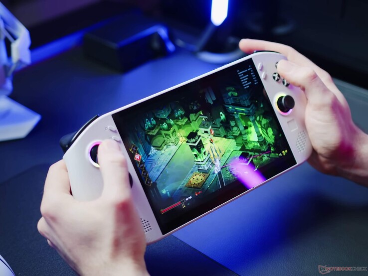 A Legion Go S konkrét SKU-ja 32 GB LPDDR5X RAM-ot és 1 TB tárhelyet kínál.