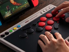 A 8bitdo új árkád vezérlője, amely 2025. július 15-től kapható. (Kép forrása: 8bitdo)
