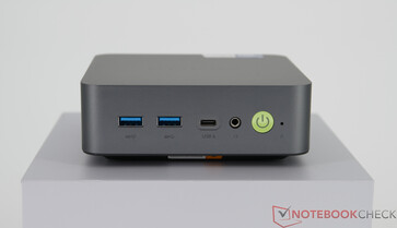 GMKtec NucBox K17 – Előlapi csatlakozók