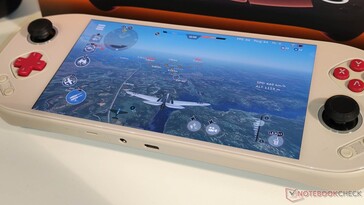 Az USB Type C port az alján található, ami számunkra meglehetősen kedvezőtlennek tűnik ferde csatlakozó nélkül