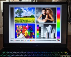 Szabadtéri megtekintés árnyékban