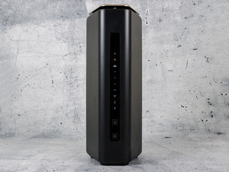 Front (Kép forrása: Daniel Schmidt)