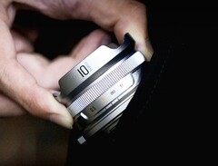 A Brightin Star legújabb halszem objektívjét megfizethető áron kínálja.