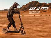 A Segway GT3 Pro SuperScooter a 11 hüvelykes öntömítő gumiknak köszönhetően terepjáró-képes, 5,7 hüvelykes hasmagassággal. (Kép forrása: Segway)