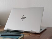 Az EliteBook 8 Flip G1i 13 az egyik első olyan konvertibilis gép, amely az Arrow Lake-U Core Ultra 7 265U-val kerül forgalomba (Kép forrása: Notebookcheck)