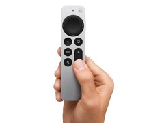 Az Apple TV Siri Remote alumínium burkolattal rendelkezik.