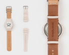 A Casio G-Shock x Hender Scheme DW-5900 kollab karóra (a képen) teljesen bézs színű gyanta tokkal és áttetsző fehér számlapokkal rendelkezik, kézzel készített bőrszíjjal párosítva. (Kép forrása: Hender Scheme via Instagram)))