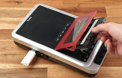 A Kenko Tokina KR-019CR lejátssza és rögzíti a kazettás kazettákat, és opcionálisan MP3-fájlokká alakítja őket. (Kép forrása: Kenko Tokina)