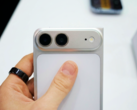 iPhone Ultra/Fold tok design modell kézzelfogható.
