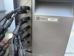 Az 5 000 W-os fotovoltaikus bemeneti teljesítménynek köszönhetően számos napelem csatlakoztatható a Solarbank 4 Pro-hoz.