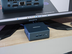 Geekom IT13 2026-os kiadás Panther Lake CPU-val, a jól ismert NUC-kialakításban