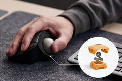 Az Elecom Ist Plus trackball egér (IT10MRS) 5 golyós görgőket használ, csökkentett súrlódással.