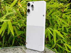 CMF Phone 2 Pro. (Kép forrása: Daniel Schmidt)