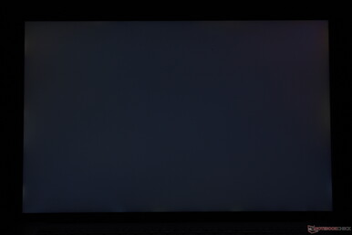 Kisebb egyenetlen háttérvilágítás vérzés