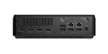 Két gyors Ethernet port áll rendelkezésre (Kép forrása: Zotac)