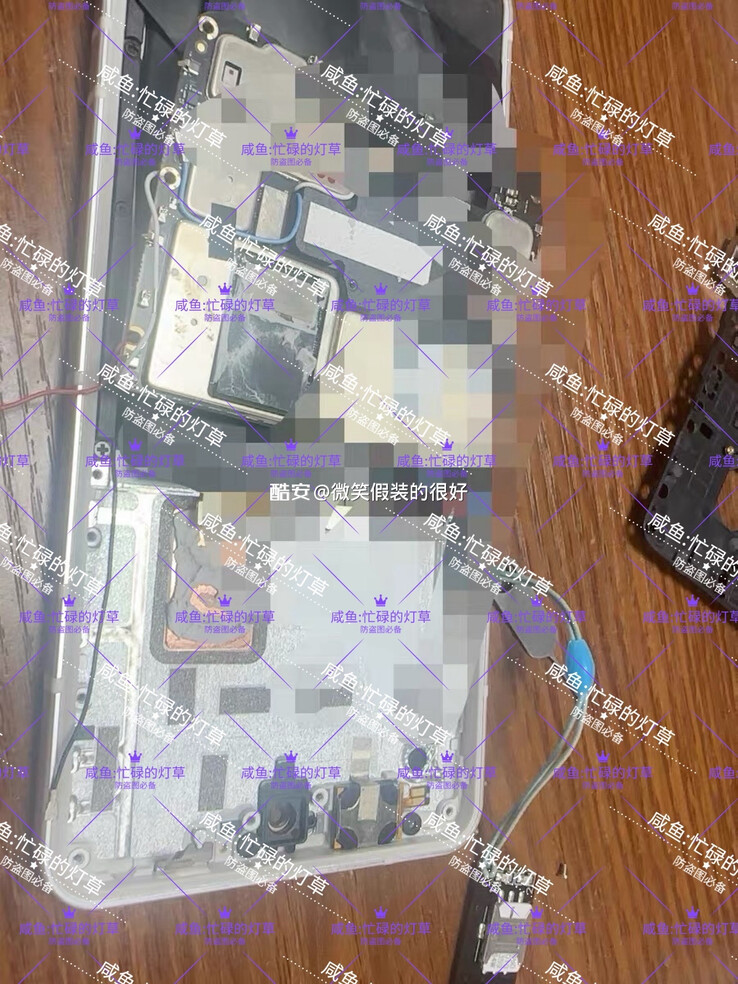 A QRD8975 alaplap a QRD tetején