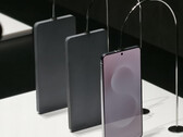 Galaxy Először mutatták be az S25 Edge színváltozatait (kép forrása: @r3dash on X)