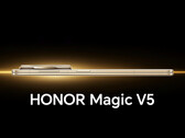 A Magic V5 a pletykált "Silk Gold" színváltozatban. (Kép forrása: Honor - szerkesztve)
