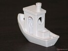 A Benchy hátsó felirata legalább halványan látható