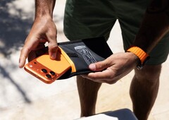 Az UAG Phone Recovery Pouch-ot úgy tervezték, hogy különösen hatékonyan szárítsa meg az okostelefonokat.