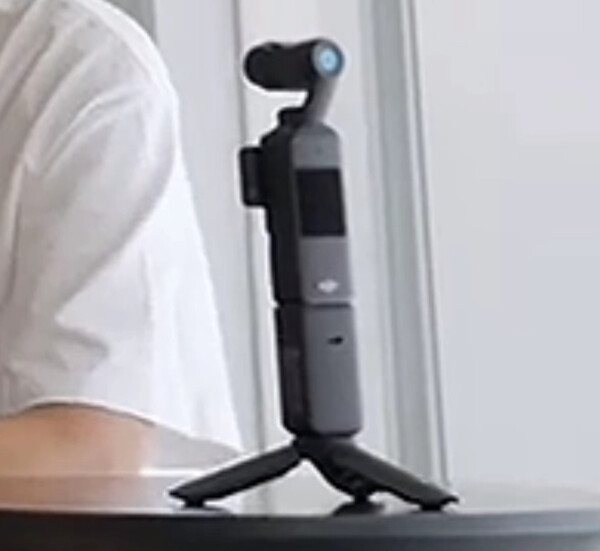 Augusztusban egy második kép is felbukkant allegdly, amely a DJI Osmo Pocket 4-et mutatja. (Kép forrása: via Fixed Focus Digital)