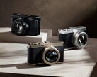 A Lumix L10 három színben kapható, a Titanium Gold limitált kiadásban.