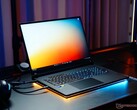 Az Asus ROG Strix Scar 18 óriási, 240 Hz-es mini-LED kijelzővel rendelkezik (Kép forrása: Notebookcheck)