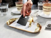 A Samsung bemutatja új Galaxy Card kártyáját.