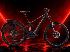 A Trek Allant+ FS 800 Wh-s akkumulátorral rendelkezik