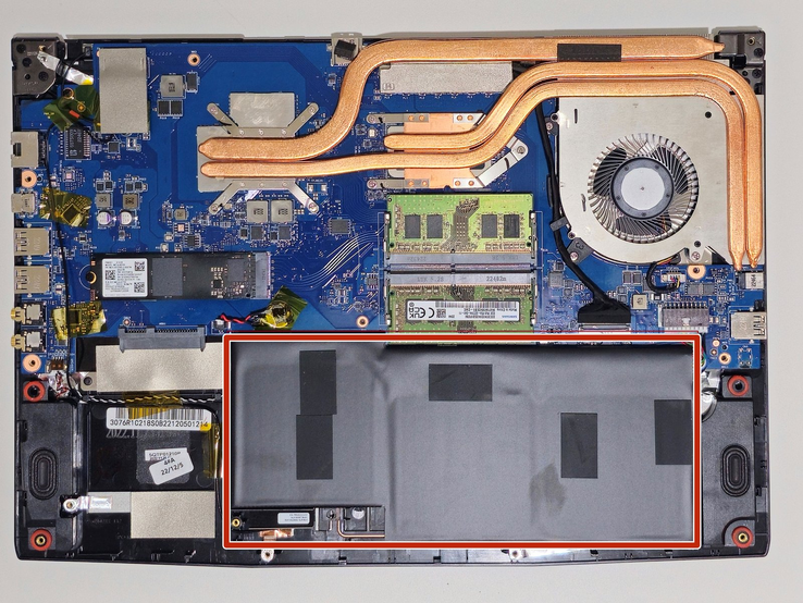 MSI GF63 12VE alaplap (Kép forrása: iFixit)
