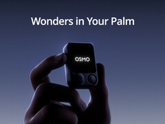 Közelkép a DJI innovatív távvezérlő tartozékáról.