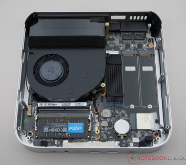 Minisforum AI X1 Pro eltávolított tápegységgel