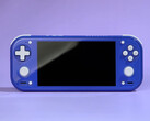 Az RG 55G1 kialakítása a Switch Lite-re emlékeztet. A képen: az Indigo színű kézi játékkonzol.
