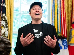 Elon Musk a Fehér Ház Ovális Irodájában. (Kép forrása: ALLISON ROBBERT/AFP via Getty Images)