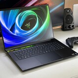 Rendkívül gyors, de viszonylag csendes gamer - Razer Blade 18 2025 RTX 5090 laptop felülvizsgálata