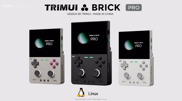 A TrimUI Brick Hammer Pro polikarbonát burkolattal és Allwinner processzorral rendelkezik.