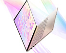 A MateBook 14 Core Edition 2026 az Intel Core Ultra 5 325 processzorral működik. A képen: promóciós render, amely a laptop karcsú kialakítását mutatja.